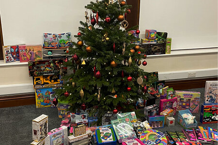 Close Brothers Motor Finance raise £7,149 for Cash for Kids’ Mission Christmas appeal